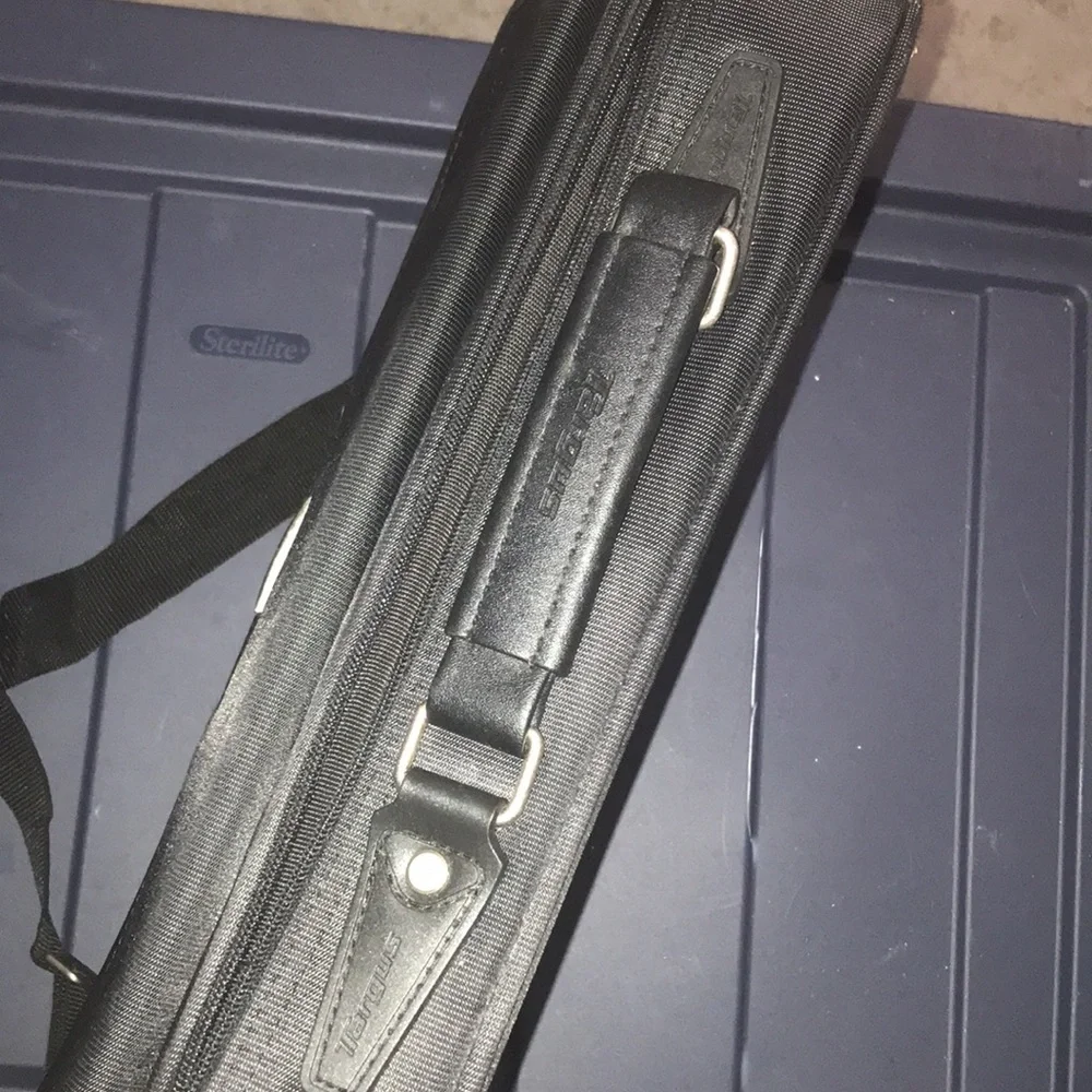 Targus Laptop Shoulder Bag